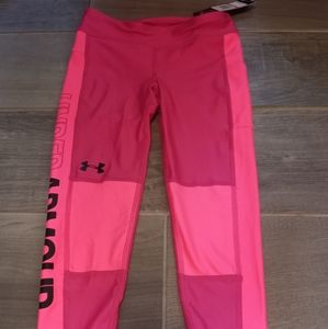 Girl's Size small pink Under Armor leggings NWT
